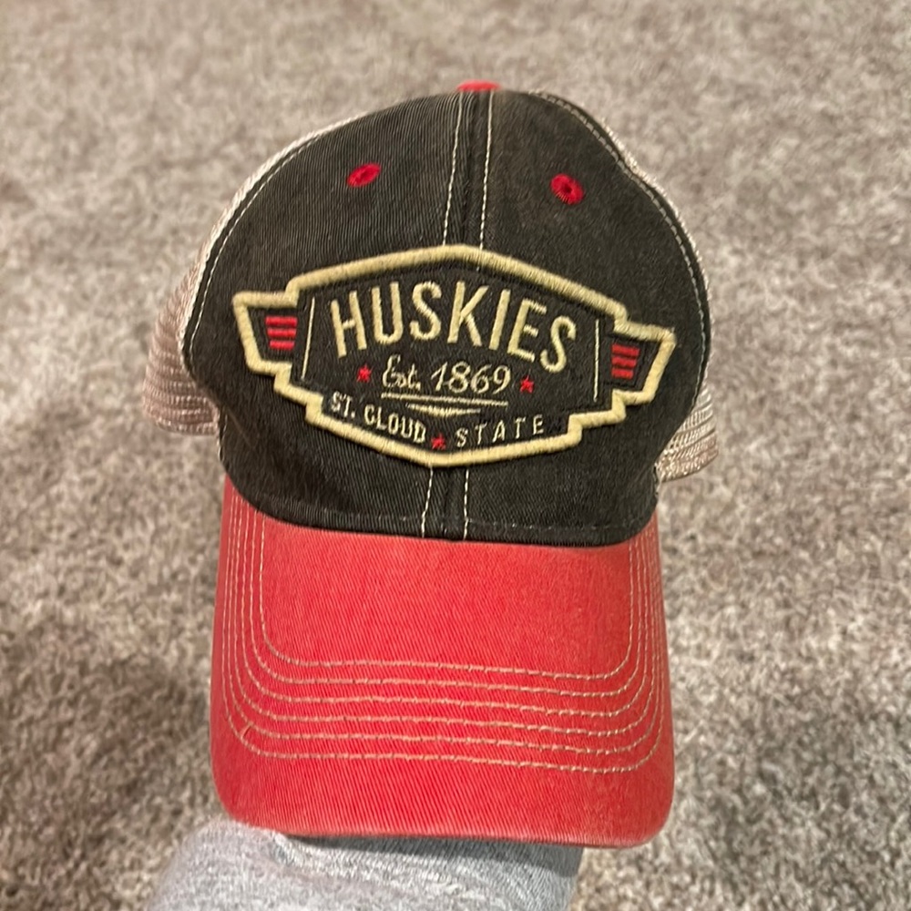 St Cloud State Huskies Hat
